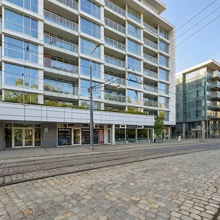 Apartment Przytulny Jasny Z Balkonem Oraz Parkingiem By Renters